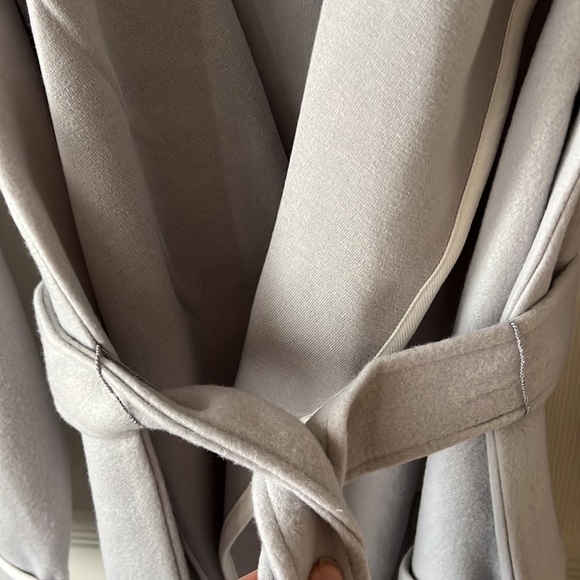 NWOT Soft Surroundings Gray Beyond Soft Robe with white trim, Sz TXL - Picture 11 of 13
